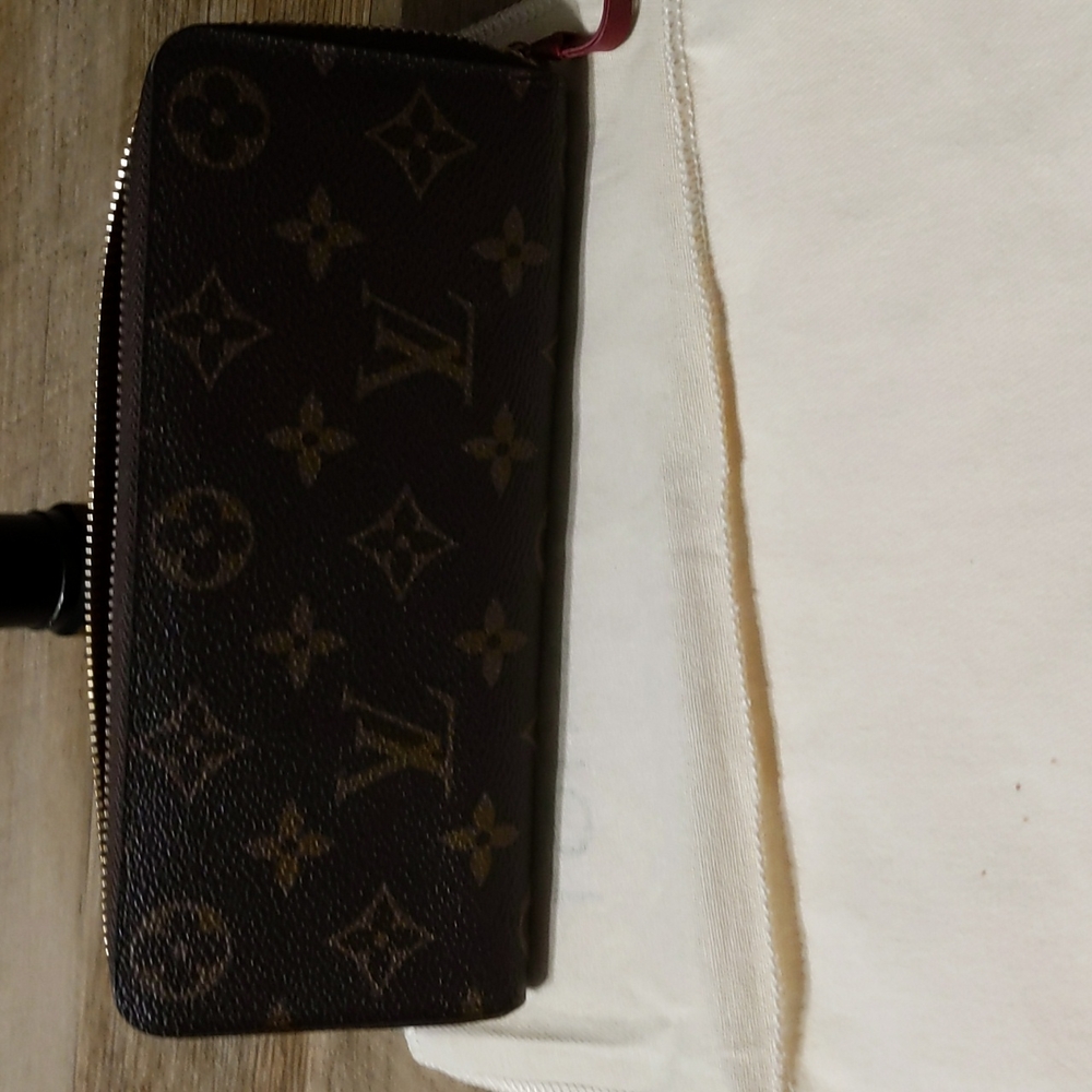 LV zippy wallet
